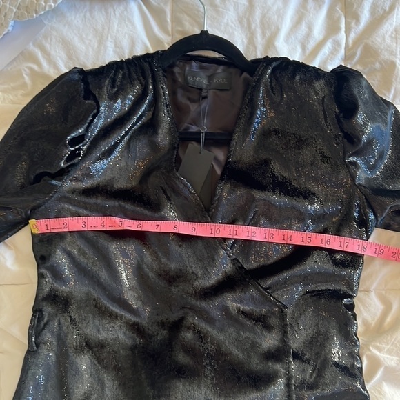 KENDALL & KYLIE puff sleeve wrap top - Picture 9 of 16